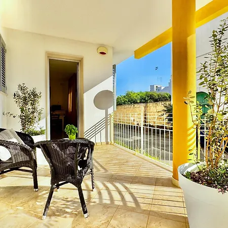 Hébergement de vacances Casa Appia - Authentic Beachfront House With Sea- View Garden In Santa Maria Al Bagno - Marea Collection
